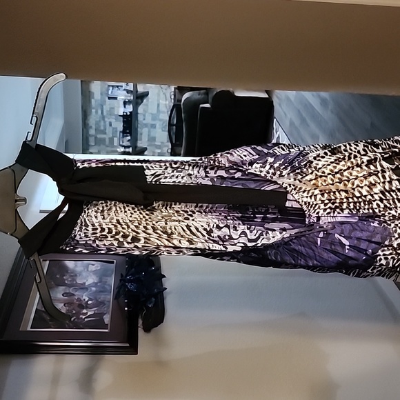 Accordion Style Halter Top - Picture 2 of 5